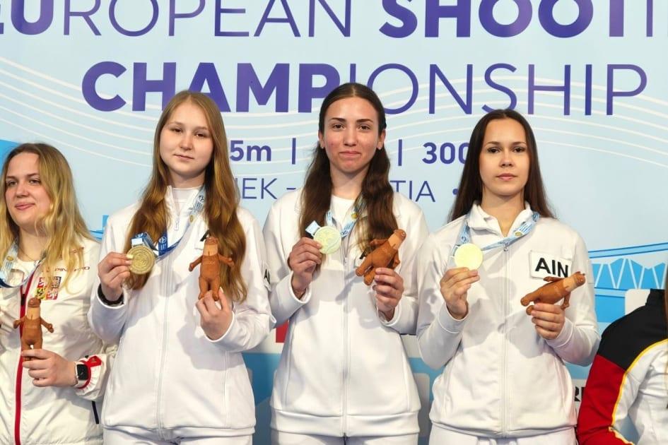 Золото на ЧЕ по стрельбе: российские юниорки показали класс
