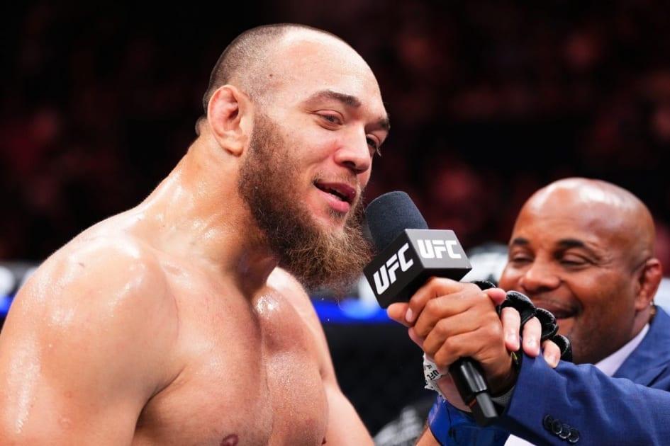 Вальтер Уокер возвращается: инсайдер назвал соперника и дату боя в UFC
