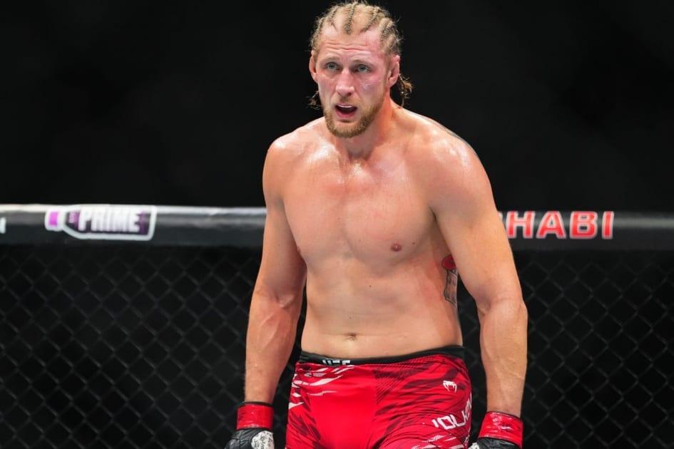 Волков разобрал Розенстрайка: 14-я победа в UFC и рекордный нокаут