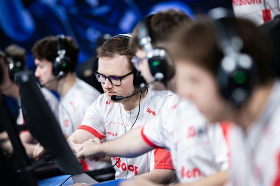 Сенсация в Атланте: BetBoom Team выбила фаворита Vitality и вышла в плей-офф IEM CS 2