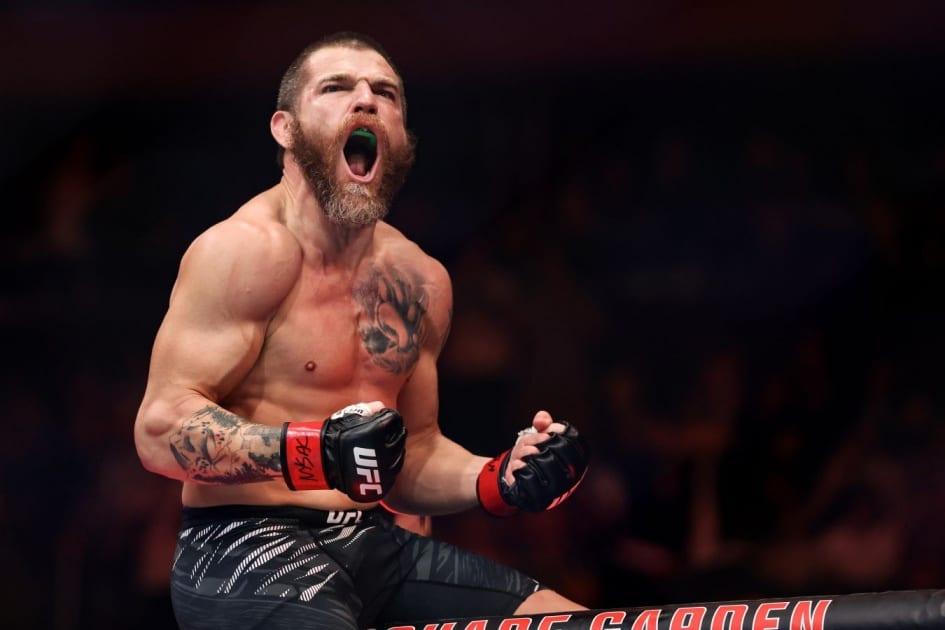 Ветеран не сдаётся: 41-летний Миллер задушил Гордона на UFC 328