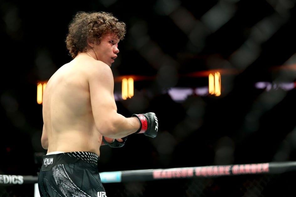 «Работал на дистанции»: Копылов разобрал Тулио и выиграл решением на UFC 328