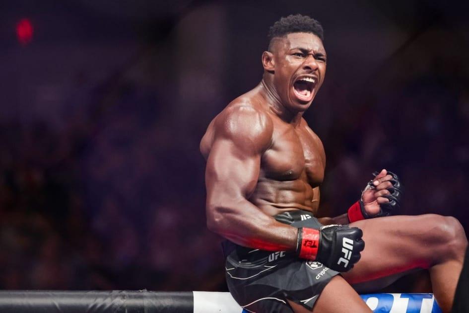 «Лёгкий титул»: топ-боец UFC раскритиковал чемпионство Махачева