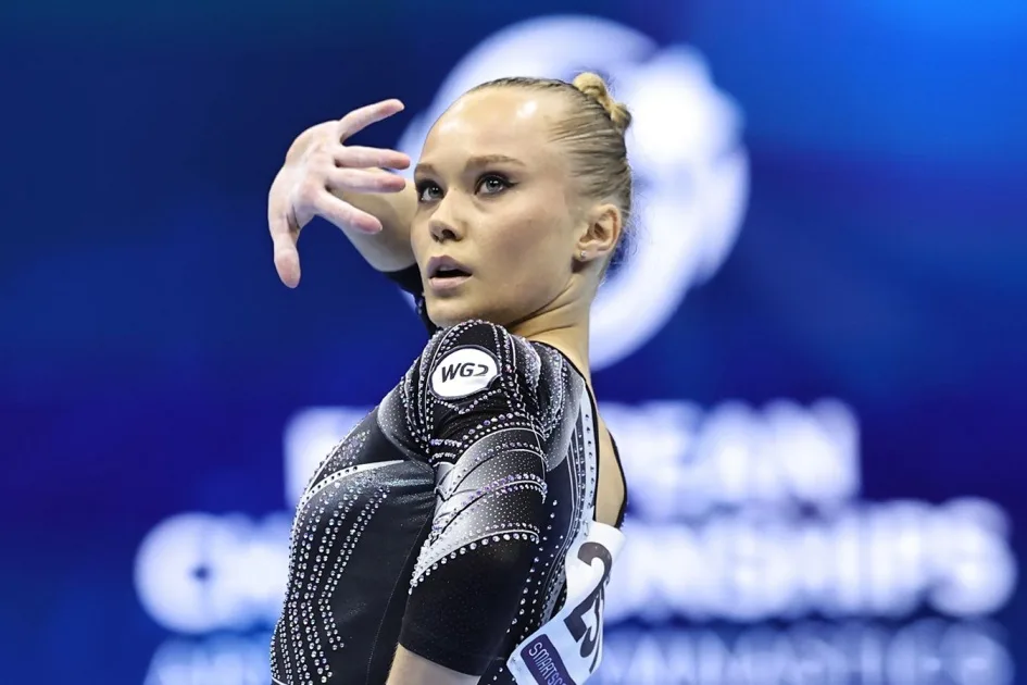Мельникова выиграла золото ЧЕ-2026 в опорном прыжке, Калмыкова осталась без наград