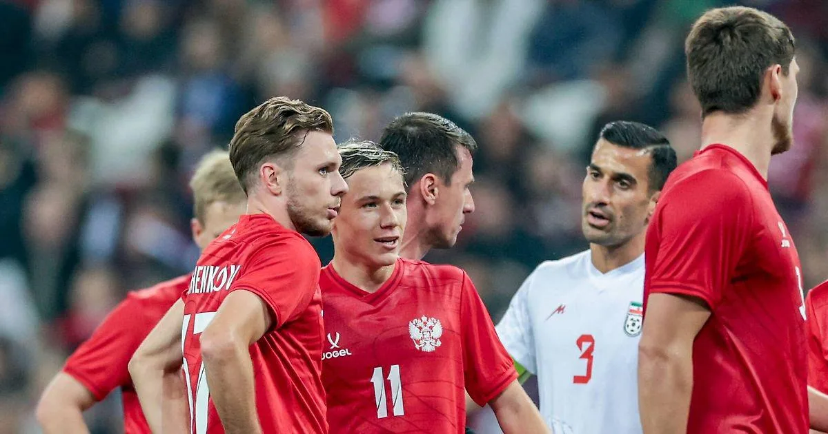 Карпин доволен игрой сборной России в матче с Ираном: 2:0