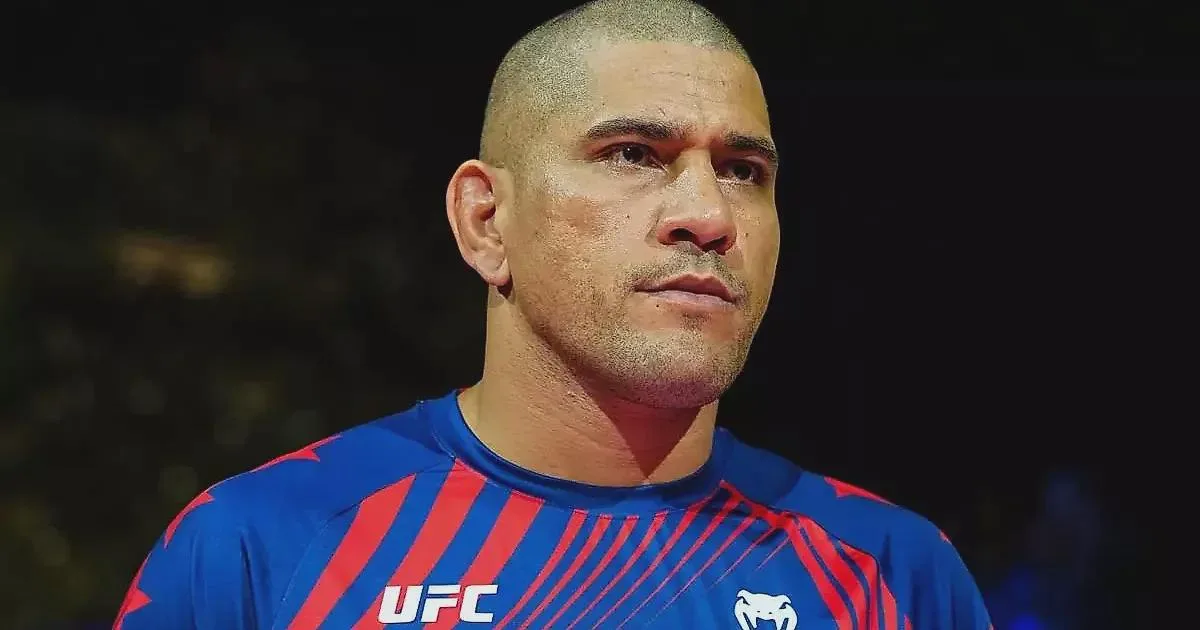 Уокер: Павлович нокаутирует Перейру на UFC 335