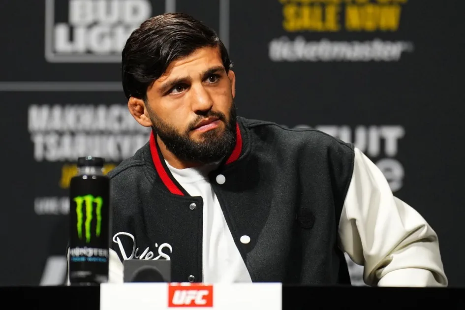 Царукян ответил, сразится ли за титул в случае победы на UFC 331
