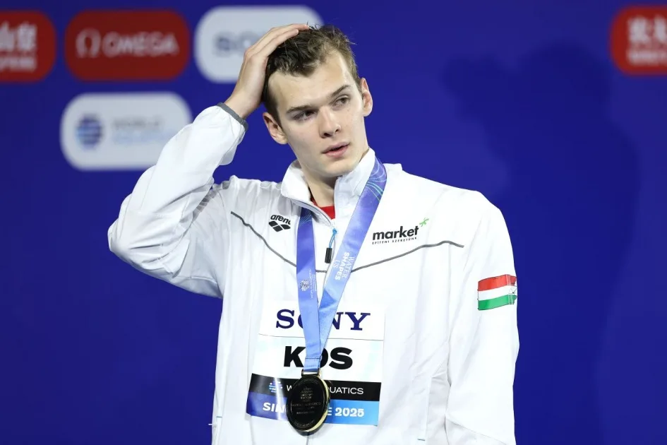 Венгерский пловец Хуберт Кош завоевал золото на дистанции 200 м на спине на ЧЕ-2026