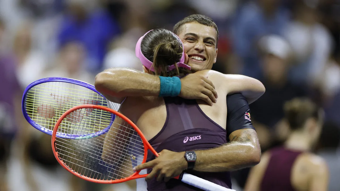 Бенчич и Коболли вышли в финал микста на US Open