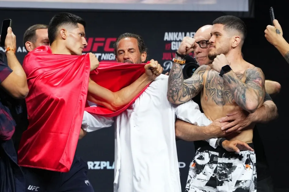 Ислам Дулатов снялся с UFC 282: Казахстанский боец госпитализирован