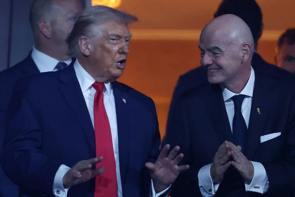 Трамп требует отмены: экс-президент США звонил Инфантино из-за красной карточки Балогуна