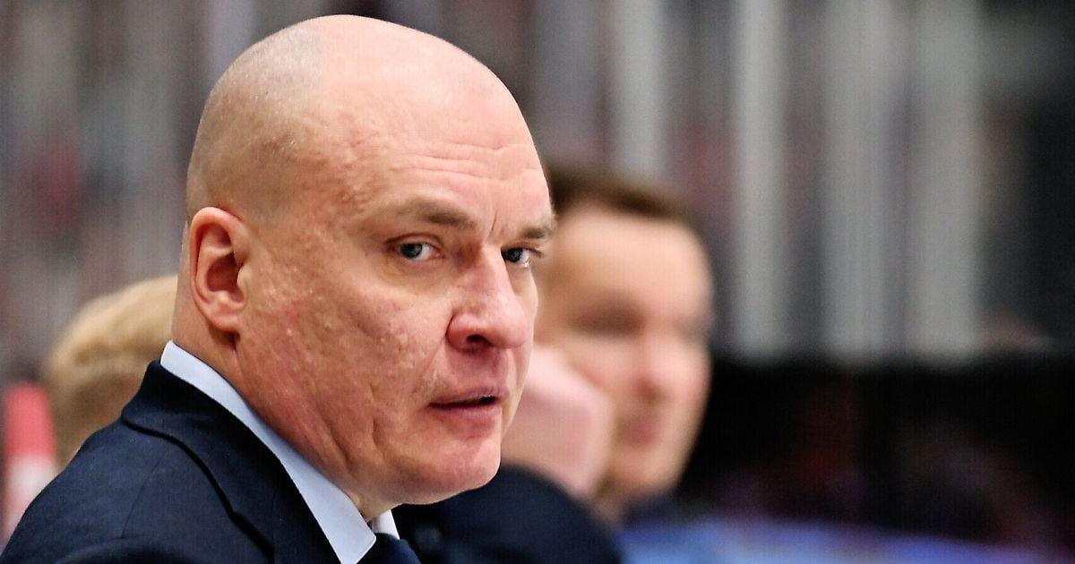 «Судья врезался в Ткачева»: Разин объяснил, почему «Металлург» проиграл «Ак Барсу»