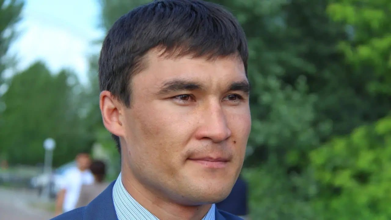 «Не надо акцентировать, что он спортсмен»: Министр о скандале с Сапиевым