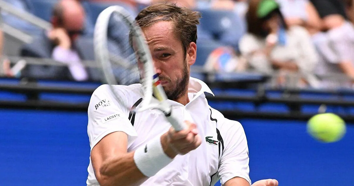 US Open: Медведев уступает Тиафу, Алькарас выходит в четвертьфинал
