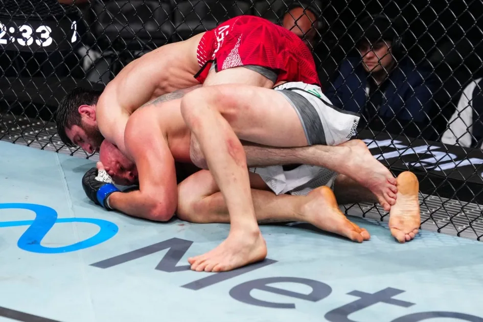 Магомед Анкалаев стал вторым среди россиян по досрочным победам в UFC