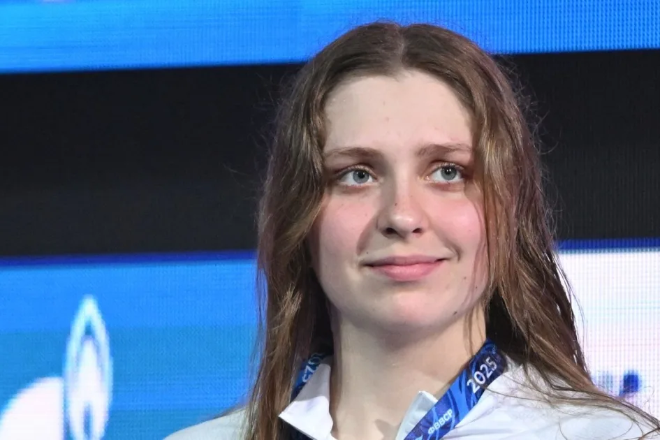 Клепикова вышла в полуфинал 100 м баттерфляем на ЧЕ-2026 с 4-го места