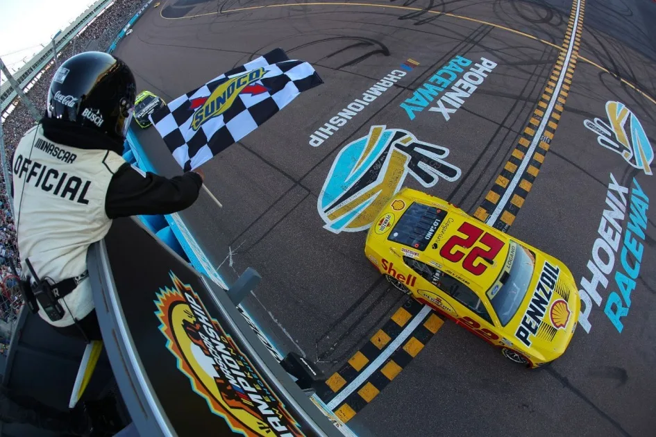 NASCAR Cup Series, Coca-Cola 600: Суарес эмоционалды жеңіске жетті