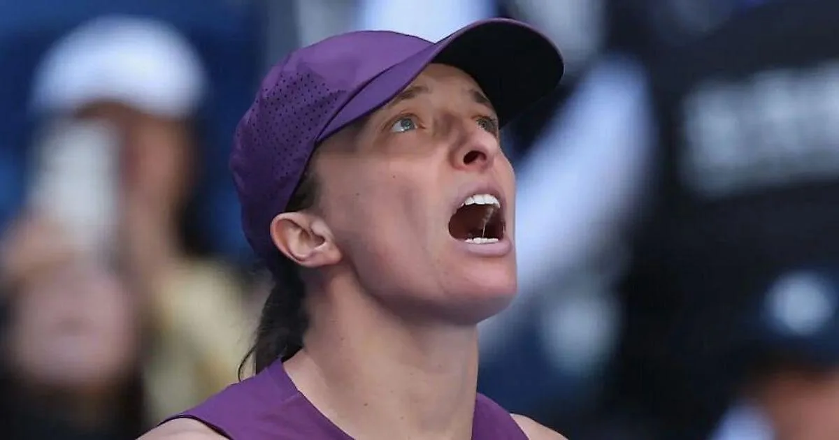Швентек отыграла две подачи на матч и вышла в 1/8 финала WTA 1000 в Пекине
