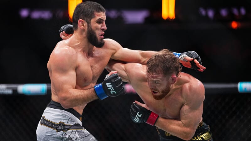 Махачев против Гэрри: чемпион UFC проведет защиту титула в Филадельфии в августе