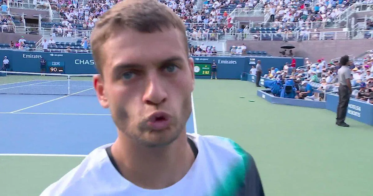 Коболли послал воздушный поцелуй в камеру на US Open