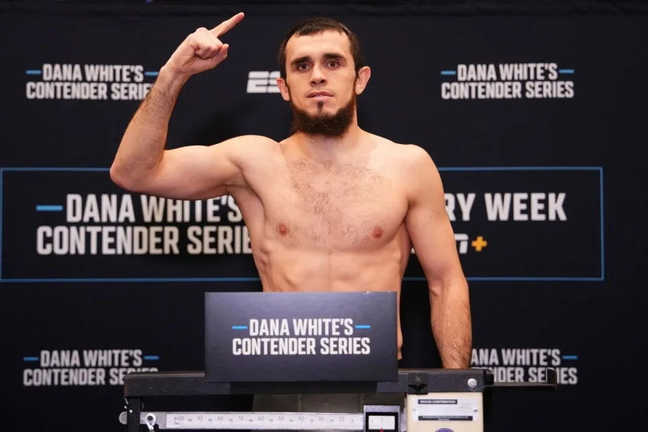 Зайнуков одержал победу в дебютном бою UFC против Ржепецкого