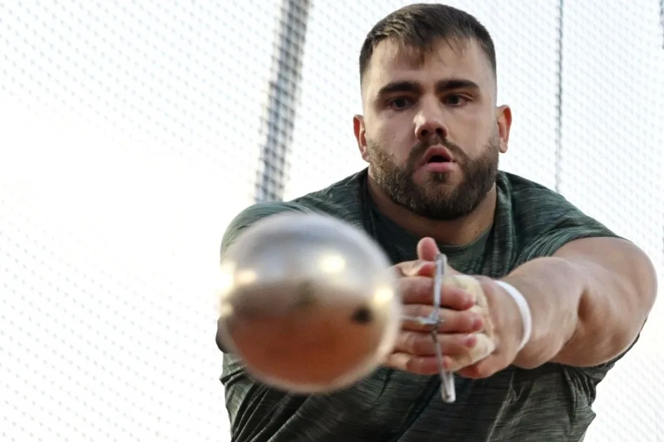 Валерий Пронкин выиграл золото ЧР-2026 в метании молота