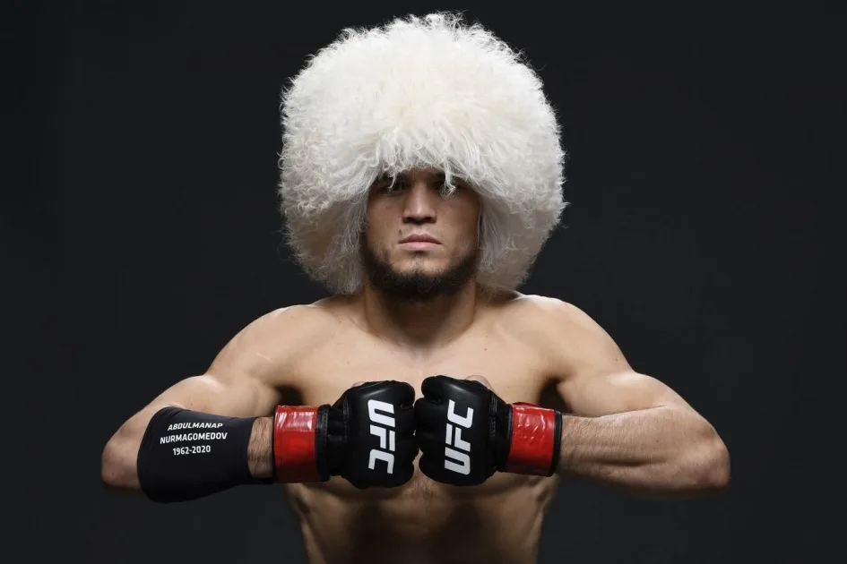 Умар Нурмагомедов выбыл из турнира UFC в Абу-Даби: причина — травма соперника