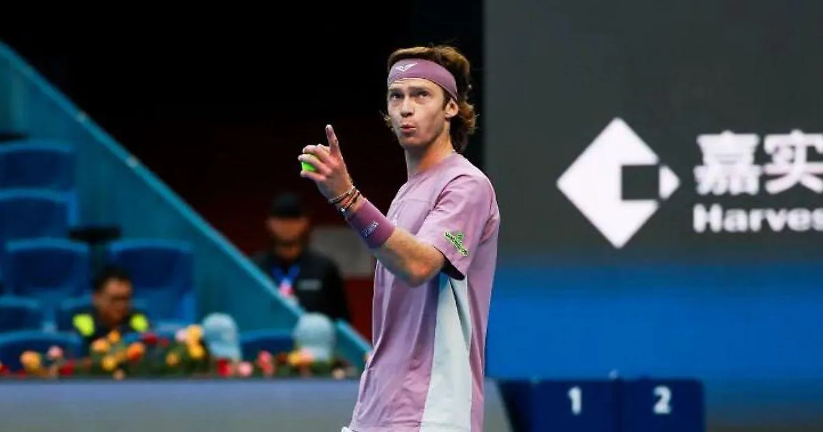 Алматы (ATP): Рублев уступил Маннарино, Циципас сыграет с Кукушкиным