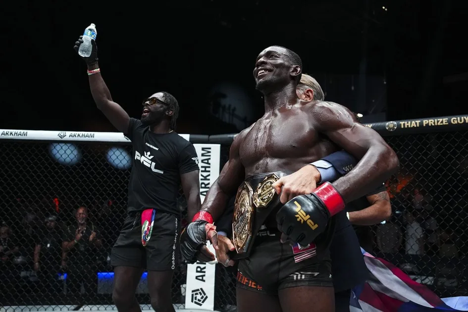 PFL-дің жеңілмейтін чемпионы: Мен үздіктер қатарындамын, UFC белбеуі менікі болады