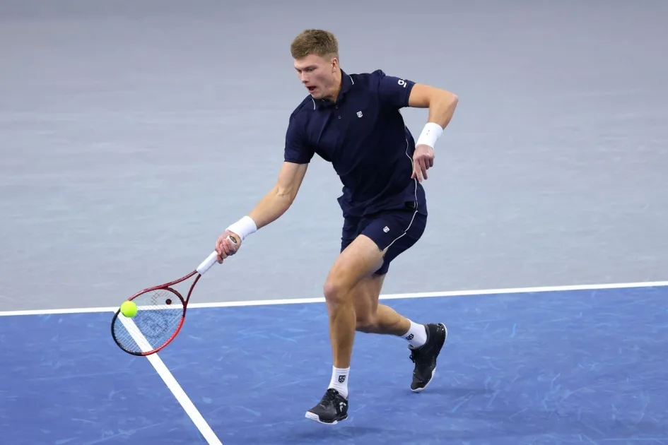 Мпетчи Перрикар уступил Бруксби в первом круге ATP 250 в Уинстон-Сейлеме