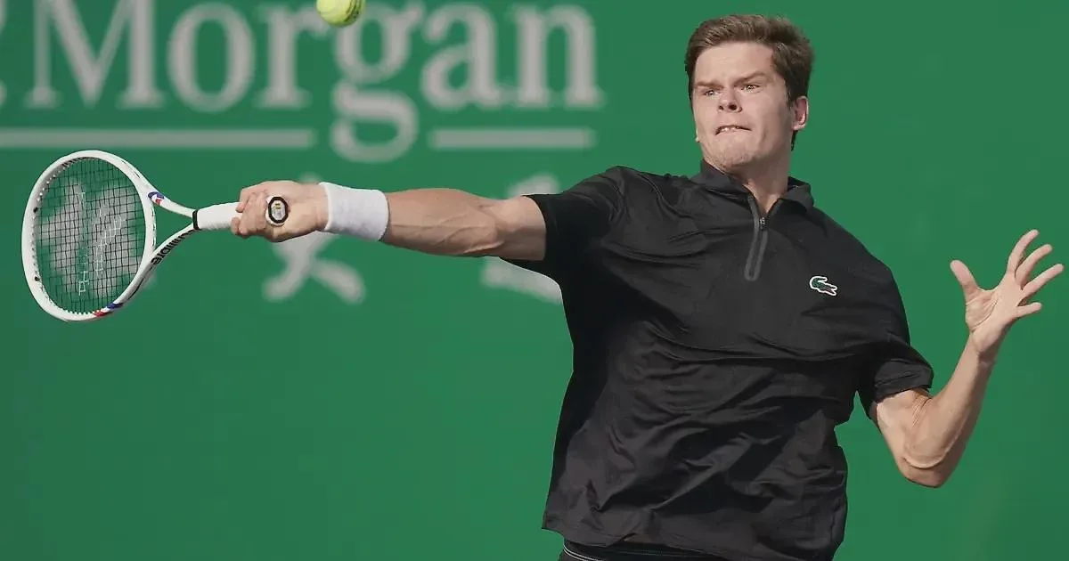 Александр Блокс снялся с турнира ATP 250 в Брюсселе