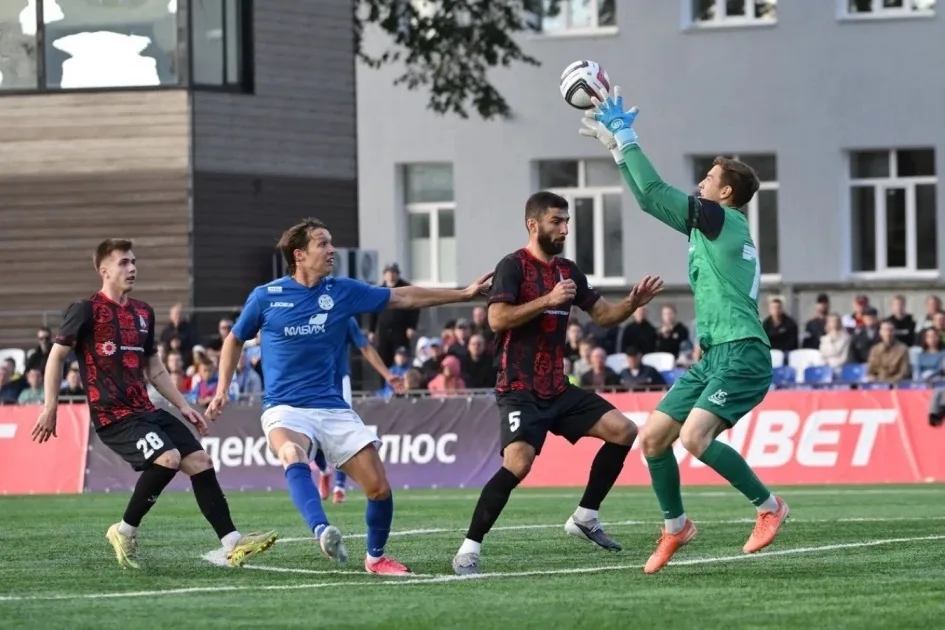 Динамо Киров и Амкар-Пермь выдали результативную ничью 4:4, серия пенальти — 5:4
