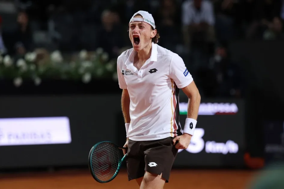 Игнасио Бусе сенсационно выиграл ATP 500 в Гамбурге: Пол повержен