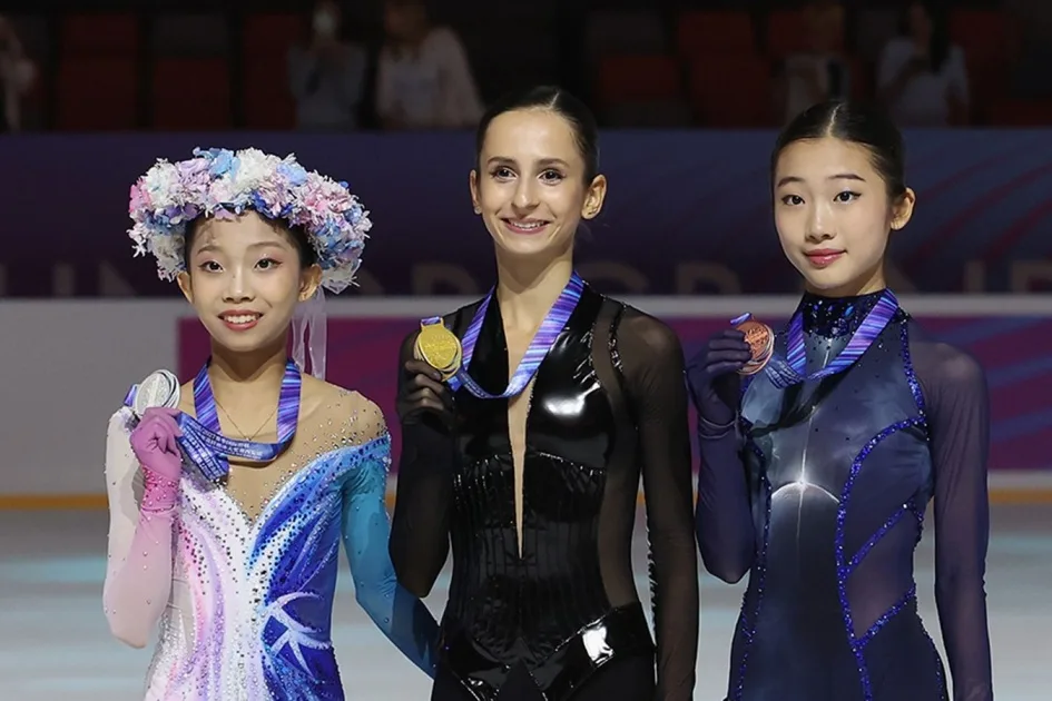 Дзепка, Валов и Фефелова показали золото и сердечки на Гран-при ISU