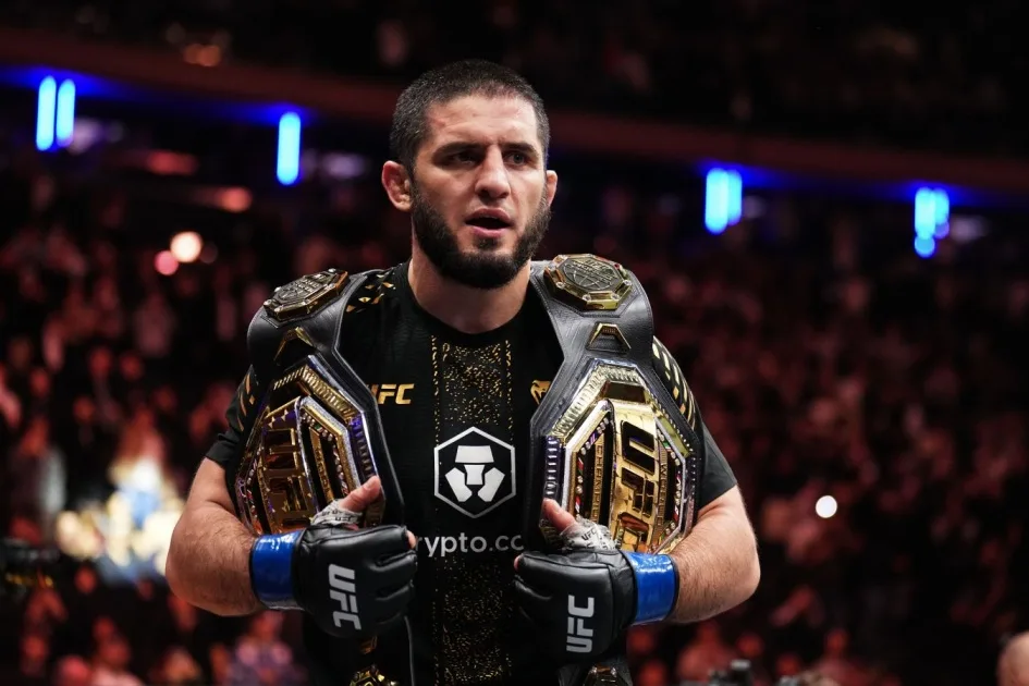 Махачев победил Гэрри и защитил титул UFC в полусреднем весе