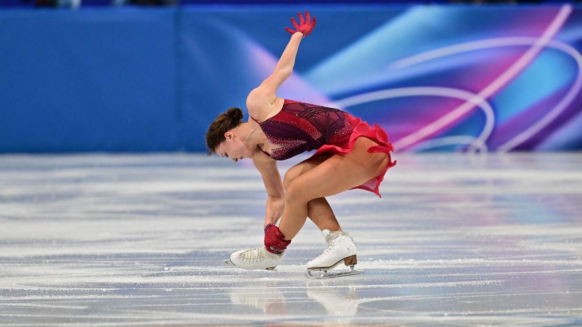 Самоделкина бьет личный рекорд на ЧМ: Казахстанская фигуристка вошла в топ-12