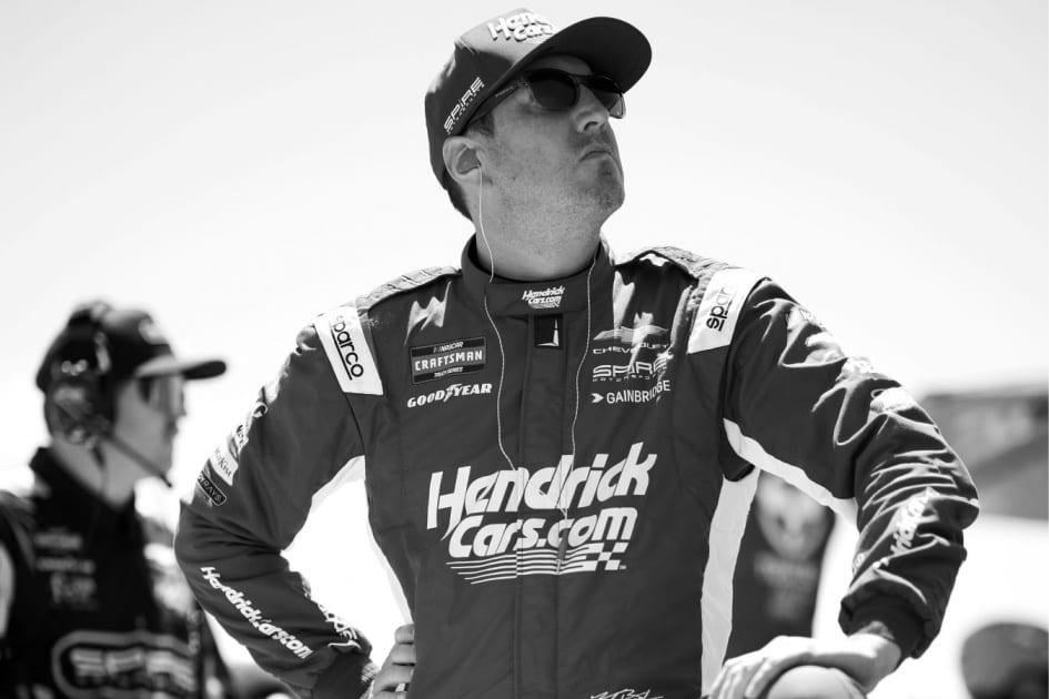 Память чемпиона NASCAR Кайла Буша почтили в НХЛ перед матчем