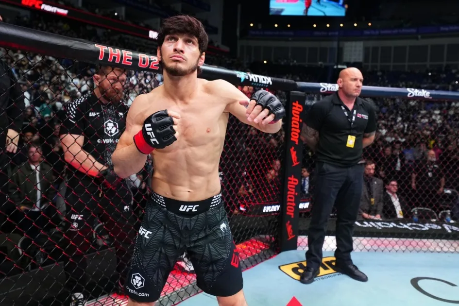 UFC 333: Волкановски мен Евлоев жекпе-жегі қазан айындағы турнирді бастайды
