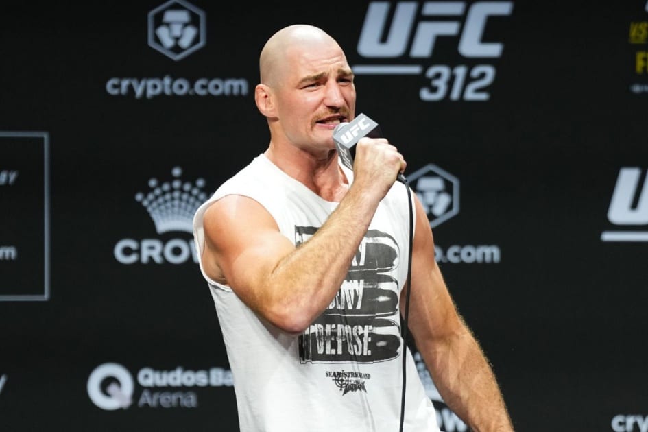 Стрикленд — о Чимаеве: «UFC пытается ограничить моё общение с собакой»
