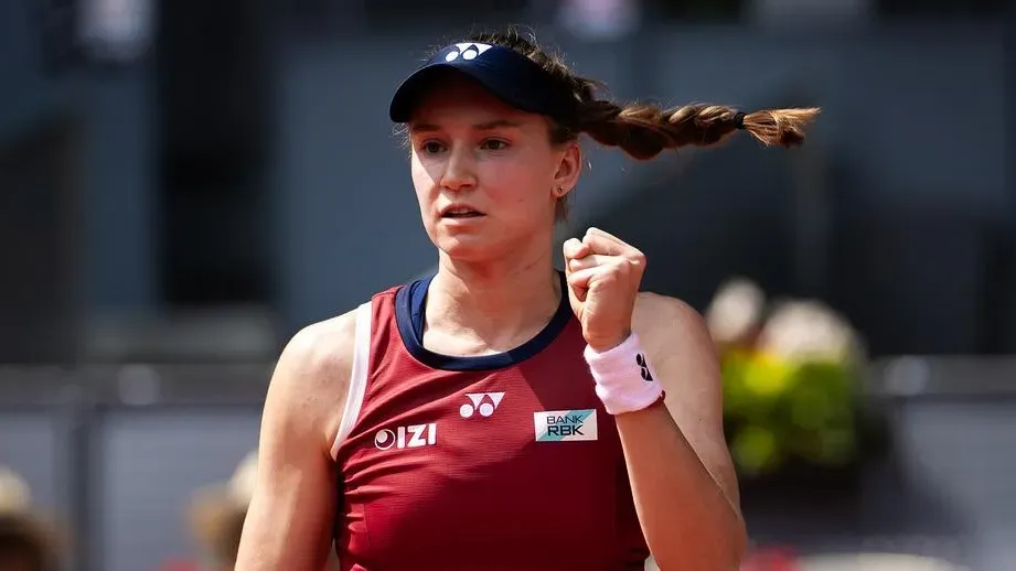 Рыбакина вырвала победу у олимпийской чемпионки и узнала следующую соперницу в Мадриде