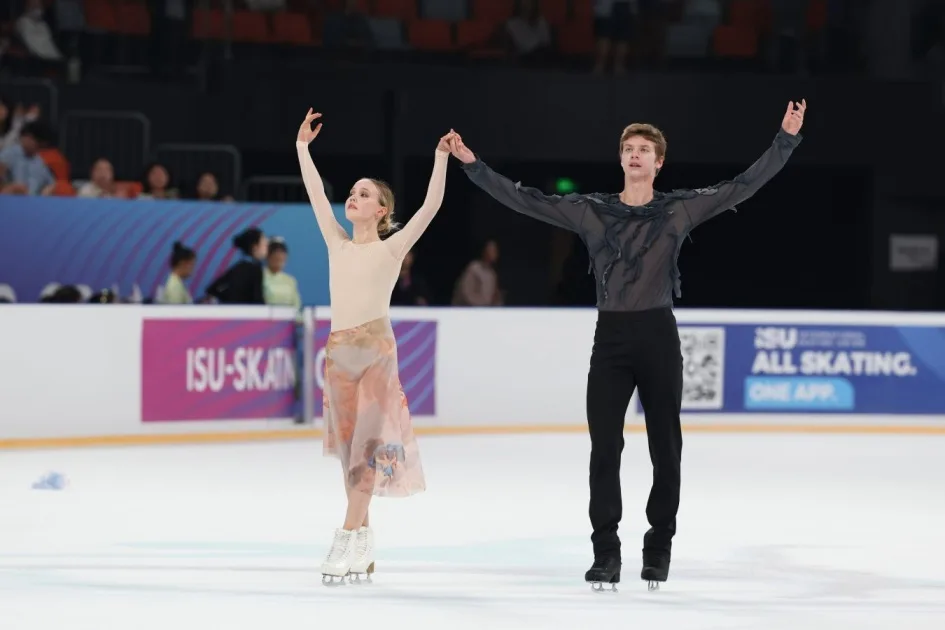 Российские юниоры-фигуристы впервые с 2021 года выиграли этап Гран-при ISU