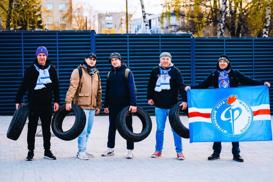 Эко-акция болельщиков «Факела»: сдали покрышки перед матчем с «Шинником»