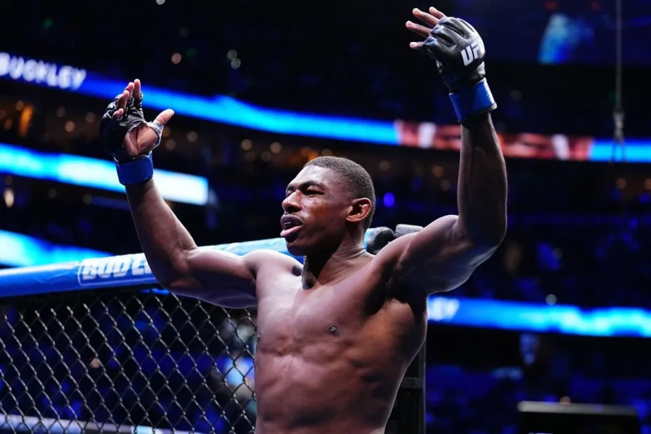 UFC в октябре: Бакли и Мэллотт проведут главный бой вечера