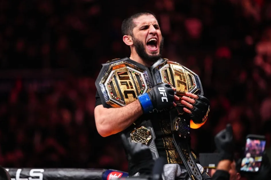 UFC 330: Махачев победил Гэрри — фоторепортаж главного боя