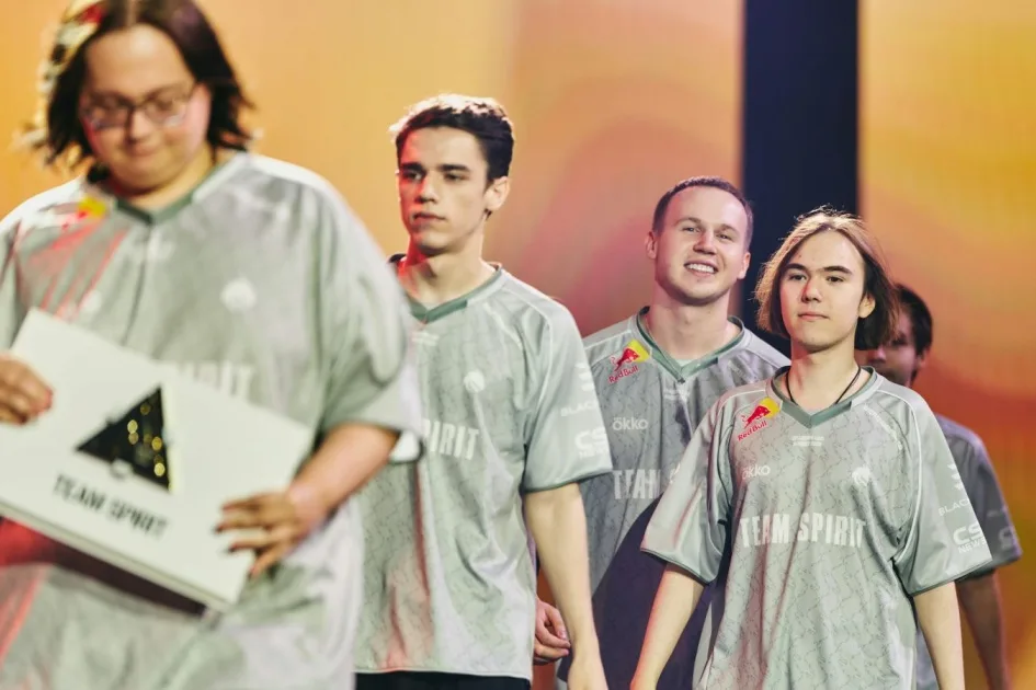 Spirit прервала серию из шести поражений от Vitality и вышла в полуфинал EWC 2026 по CS 2