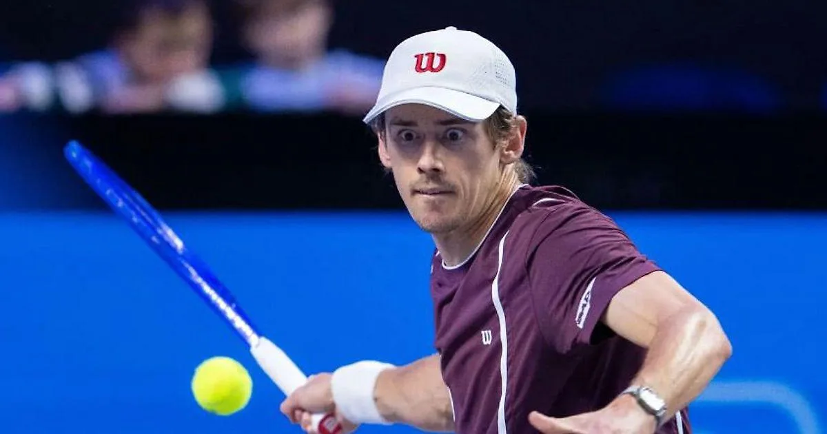 Де Минаур одолел Берреттини в Вене и взял 350-й матч в ATP