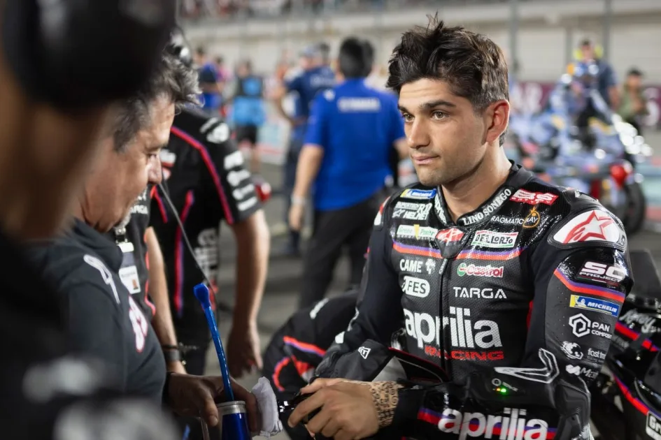 MotoGP: Хорхе Мартин спровоцировал массовый завал, выбив лидера Бедзекки