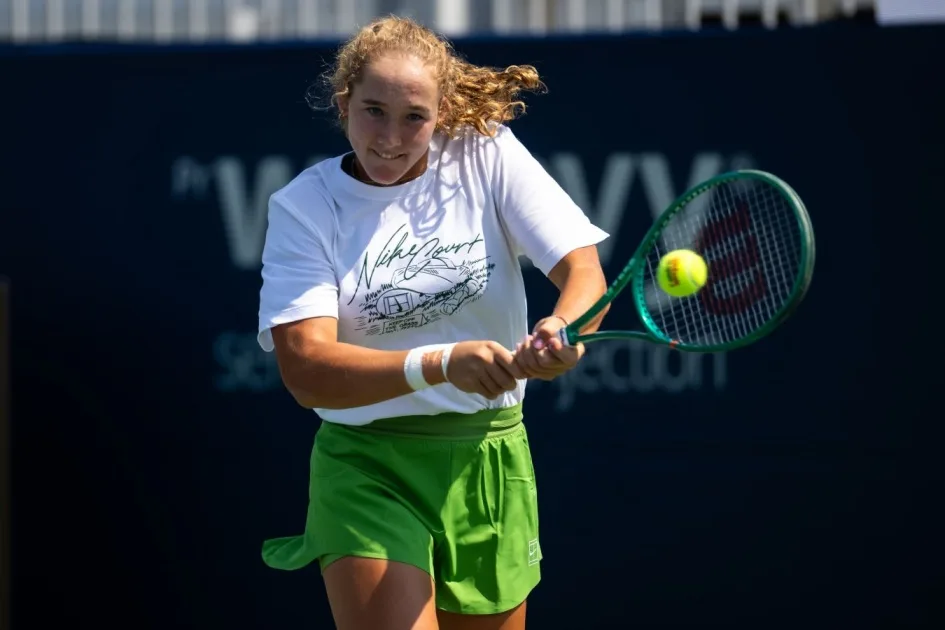 WTA-1000 Торонто: Андреева и Кырстя уступили Синяковой и Шуай