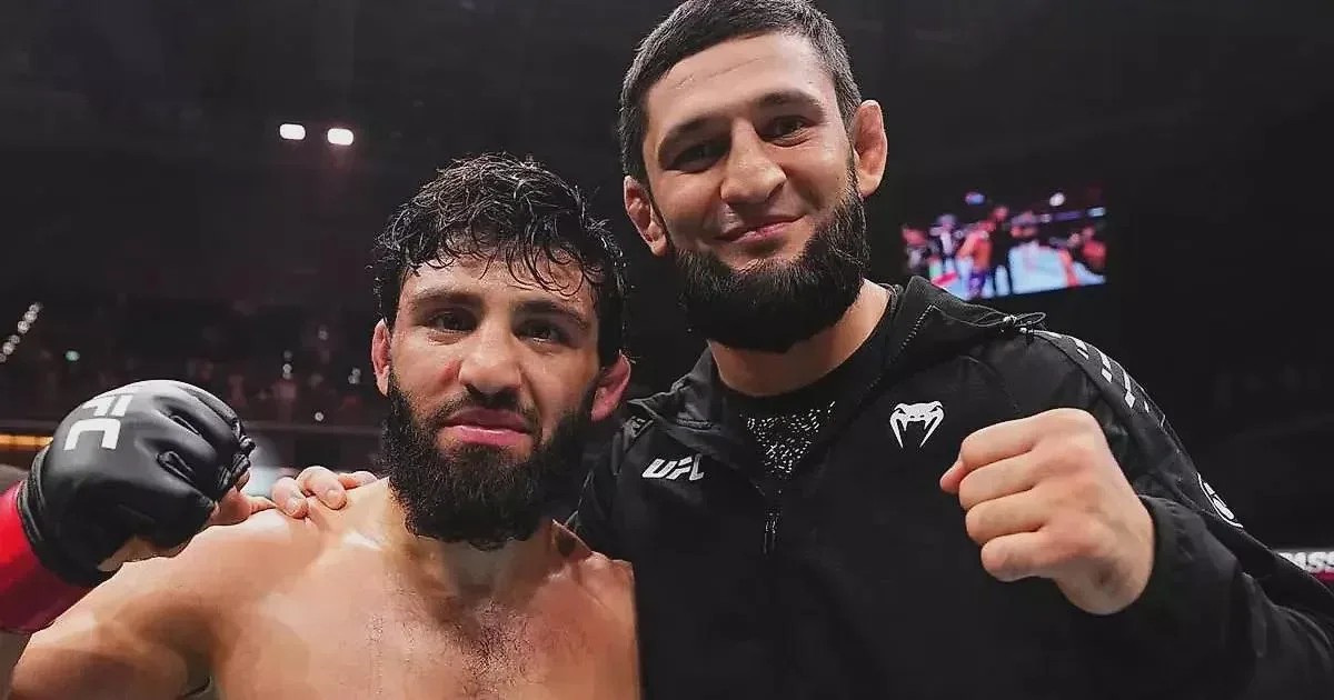 Чимаев выпрыгнул в клетку после победы Царукяна над Руффи на UFC 331