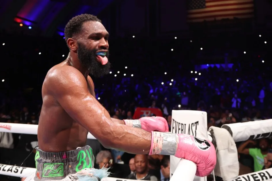 Джарон Эннис: WBA және WBO титулдарын нокаутпен жеңіп алды